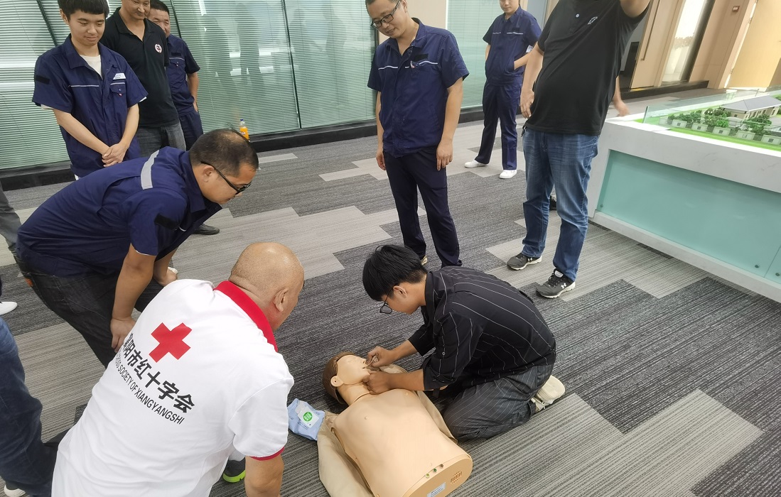 急救技能培训2.jpg 急救技能培训2.jpg
