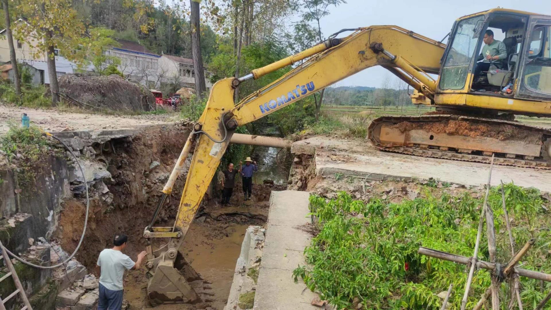 2023年10月26日，庙滩镇兴隆殿村危桥改造现场 3.jpg