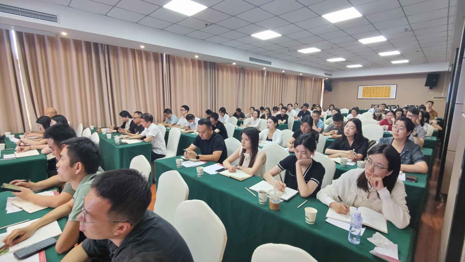 图片4.jpg 图片4.jpg