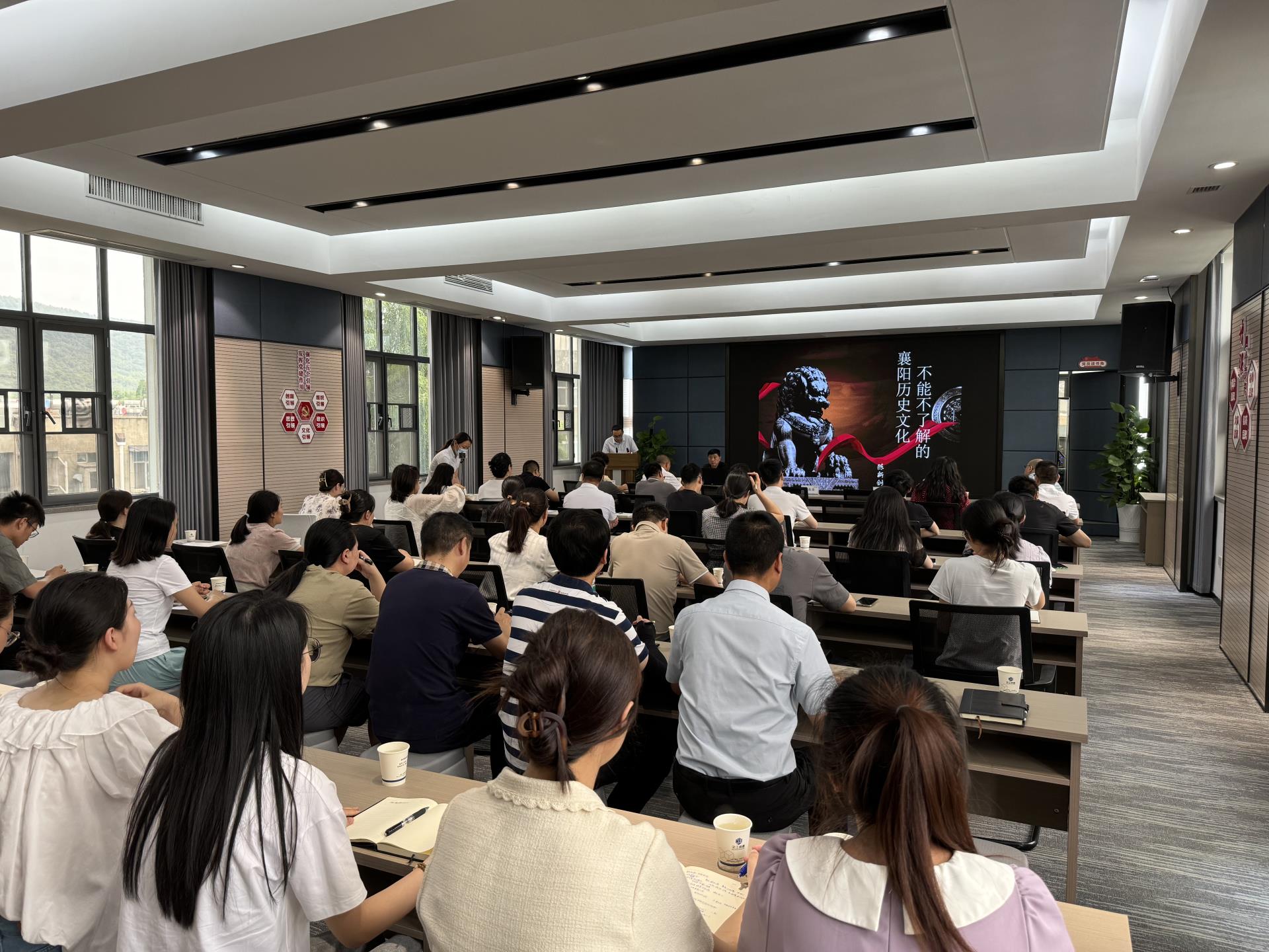 照片1.jpg 照片1.jpg