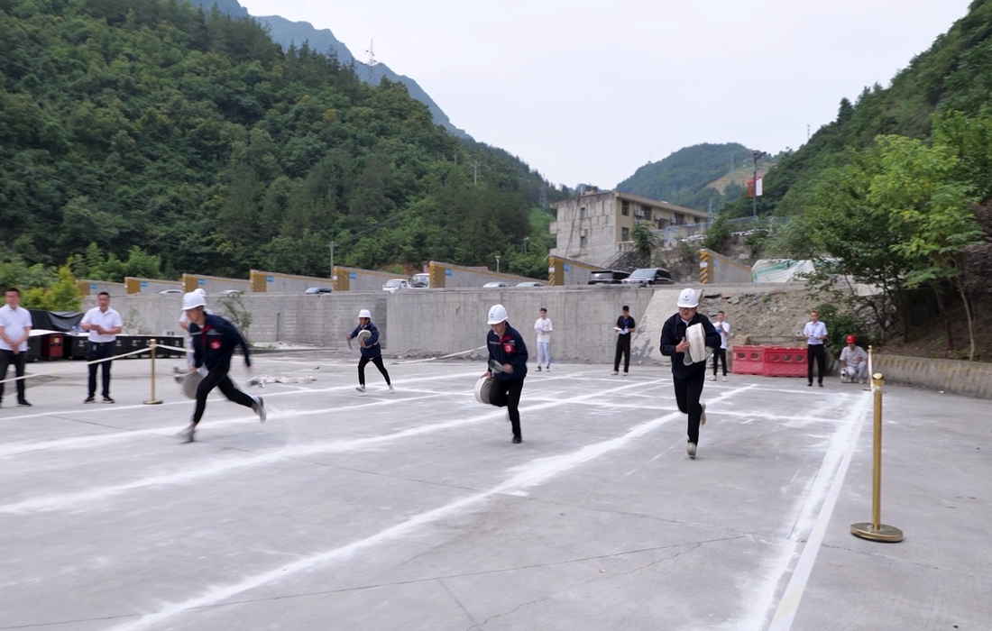 新闻图片4.jpg 新闻图片4.jpg