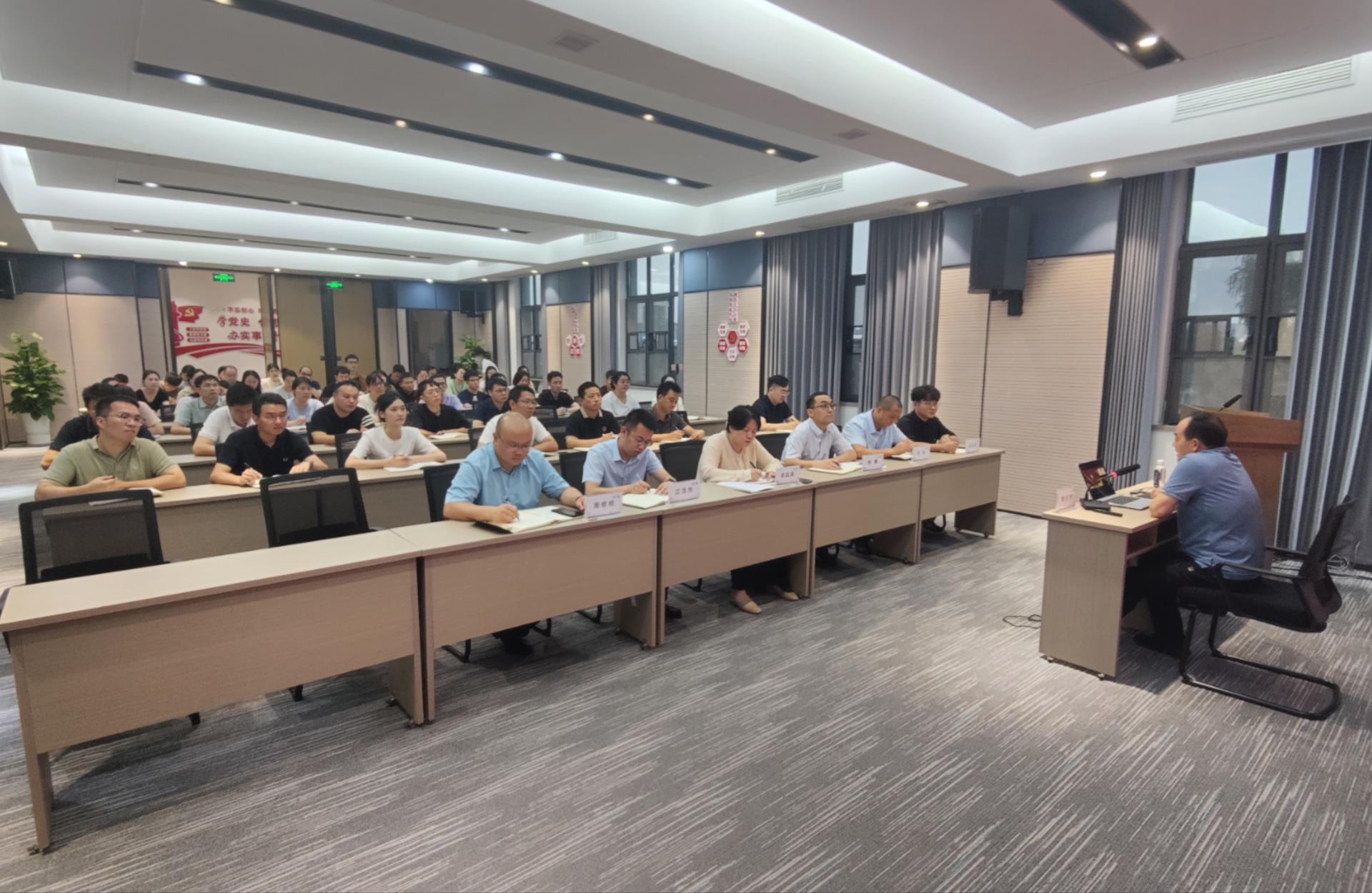 照片4.jpg 照片4.jpg