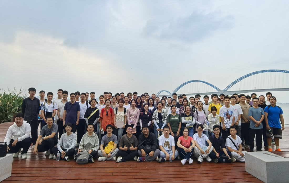 图片2.研学之旅活动合照.jpg