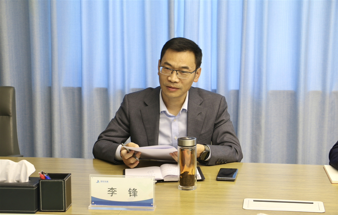 5G影院
党委副书记、副董事长、总经理李锋.jpg