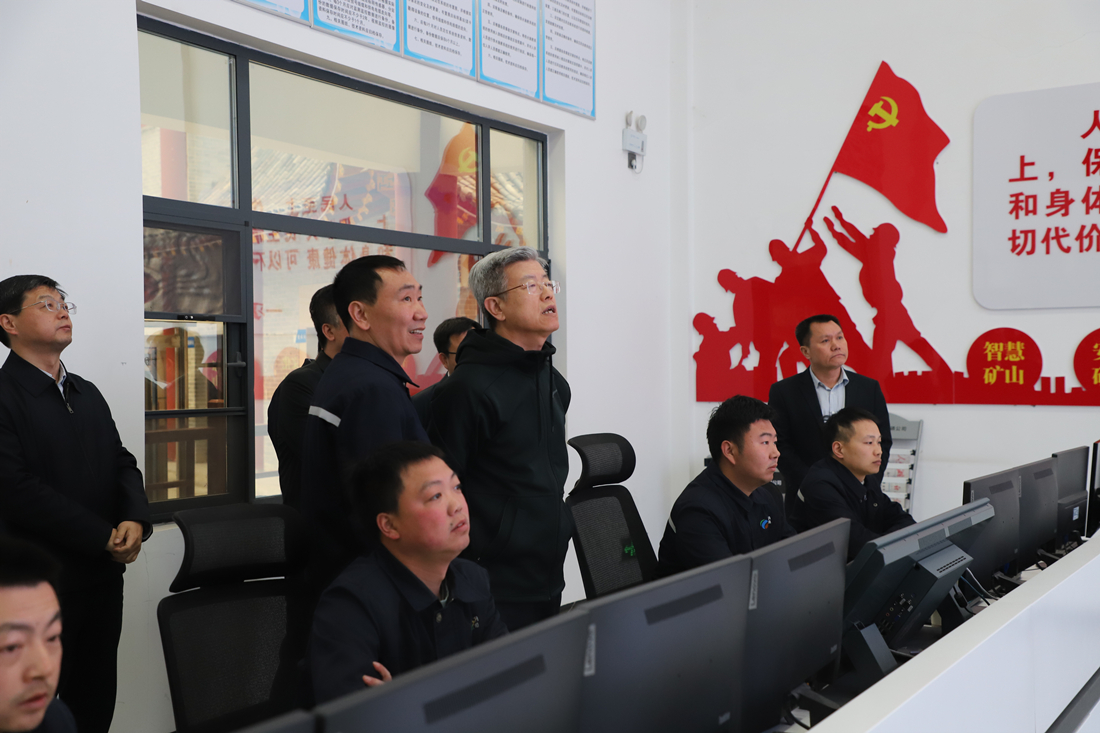 参观图片1.jpg 参观图片1.jpg