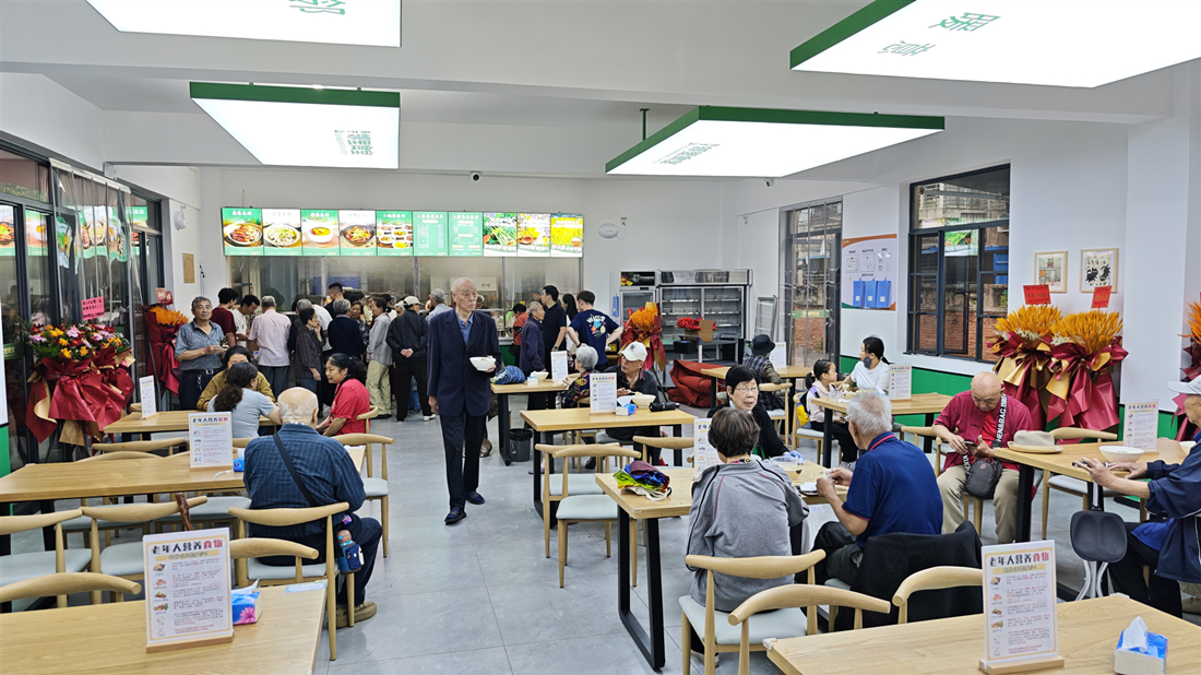 食堂开业1 (1).jpg 食堂开业1 (1).jpg