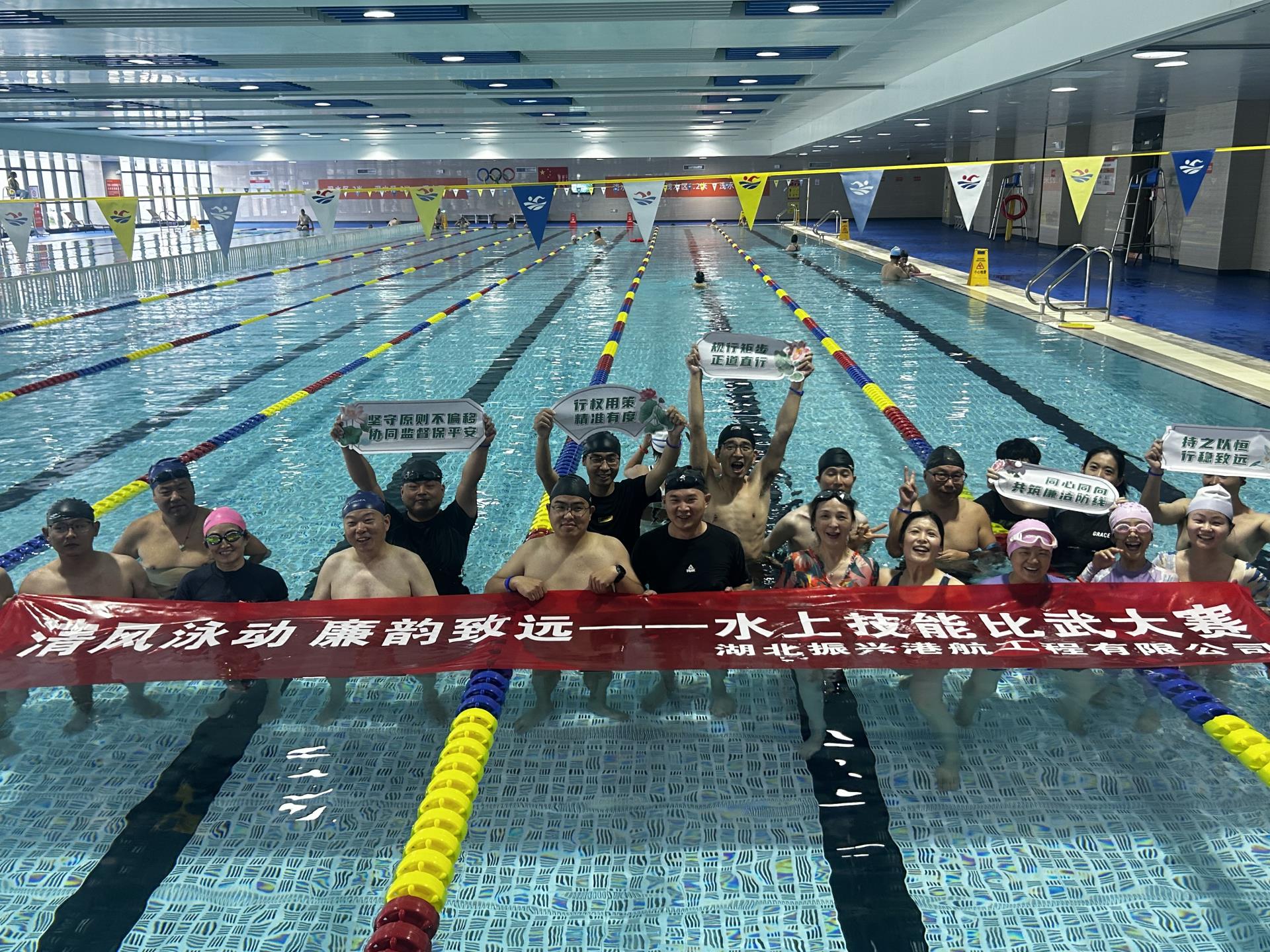 活动大合照.jpg 活动大合照.jpg