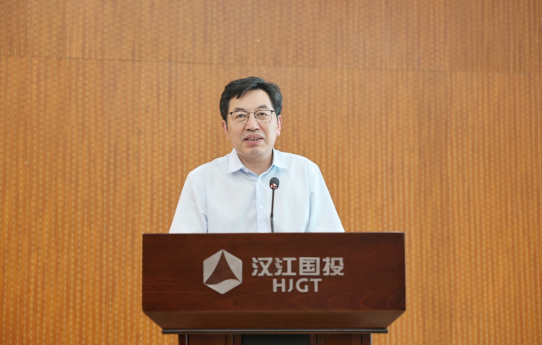 林总讲话_官网.jpg 林总讲话_官网.jpg