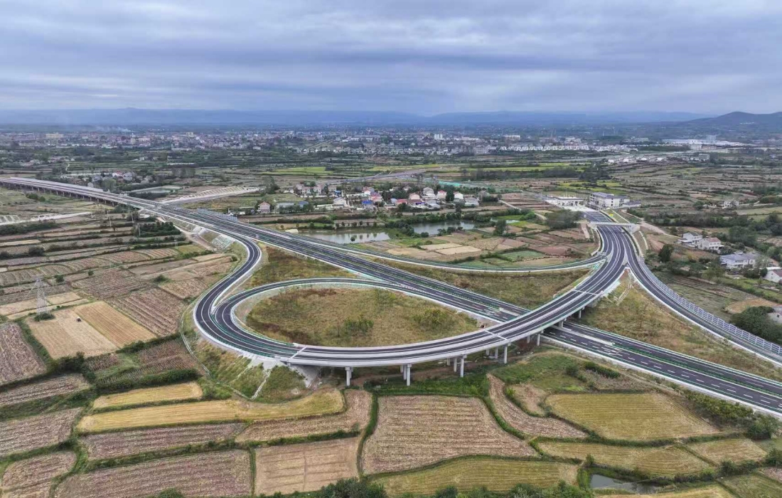 襄南高速鸟瞰图 -官网.jpg